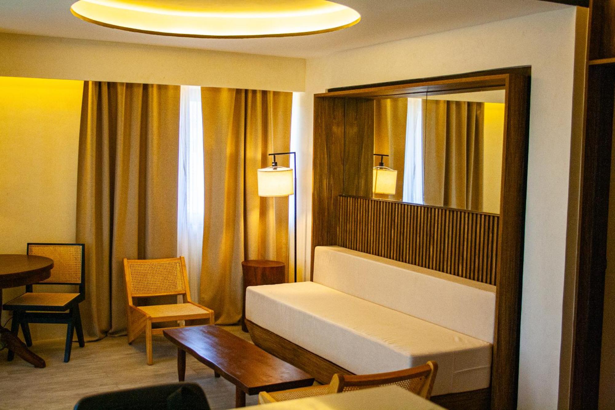 Elijah Hotel Дасмариньяс Экстерьер фото